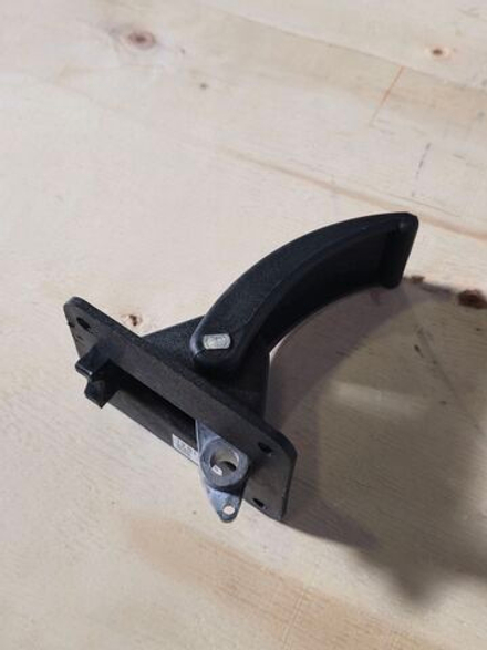 Привод МАЗ-6430, 5440 замка капота ОАО МАЗ