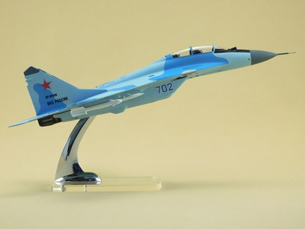 Модель самолета МиГ-35 (М1:48, ВВС России, 702)
