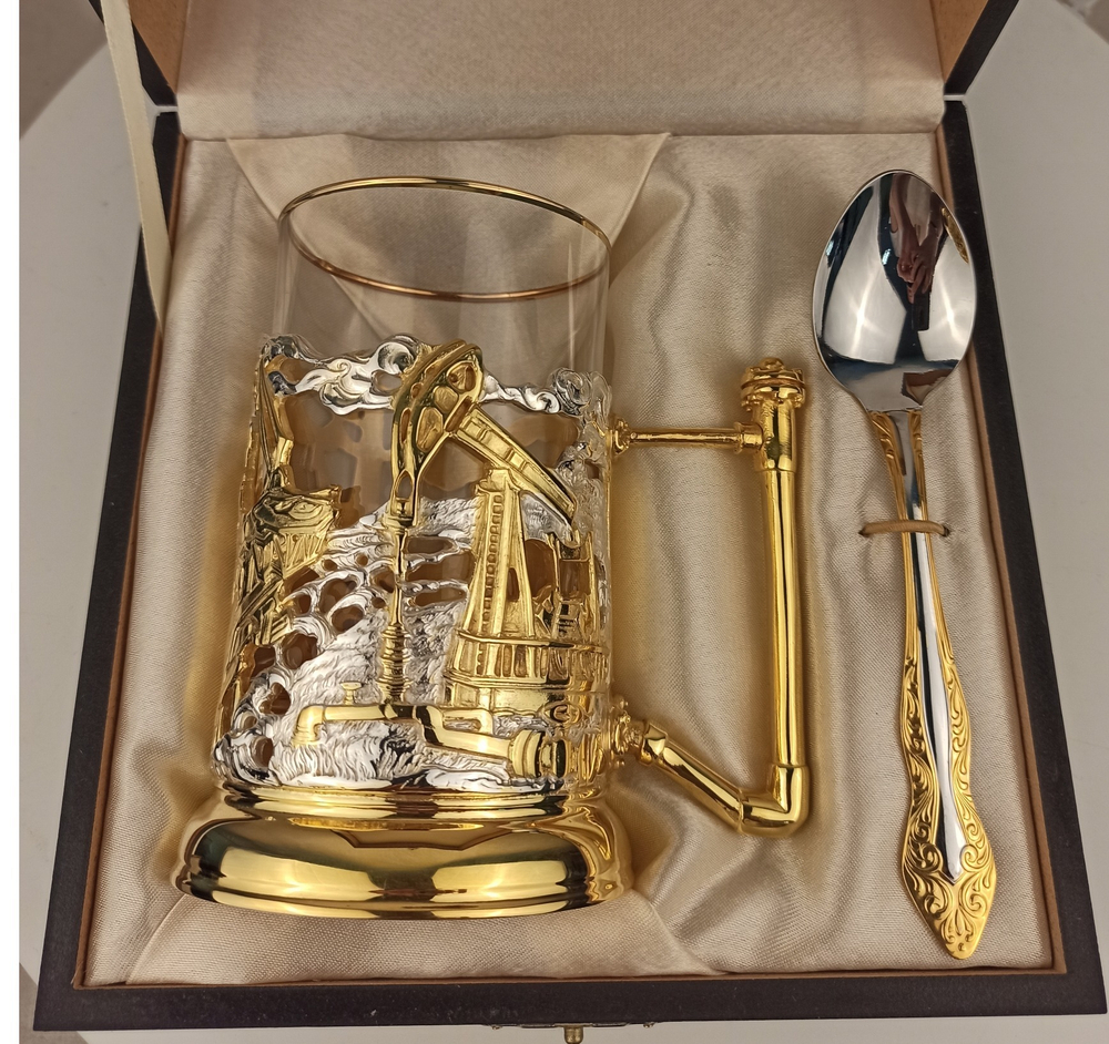 Подстаканник Нефтяники с позолотой