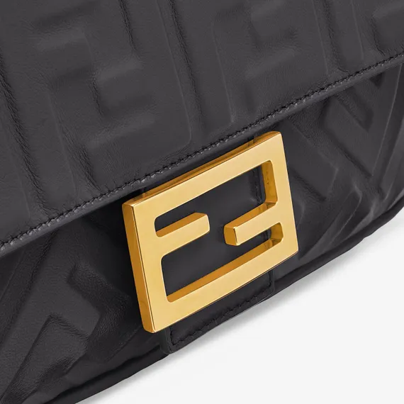 Сумка из кожи Fendi Baguette черный