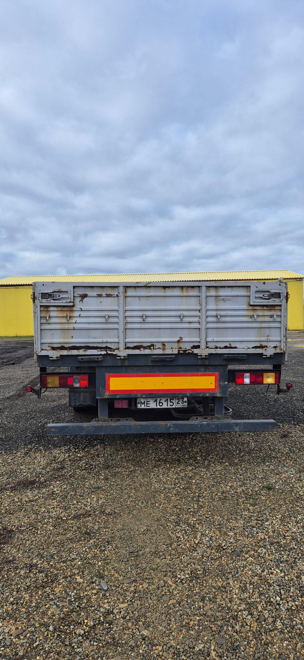 МАЗ 975800 Полуприцеп бортовой 975800-2010