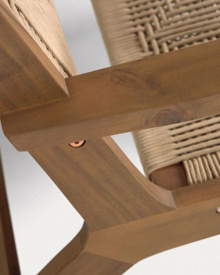 Кресло Geralda из дерева акации с темной отделкой La Forma Испания 