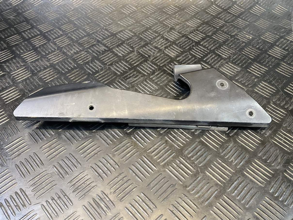 Пластик нижний Suzuki GSR400 (GK7DA) 94471-44G00-291