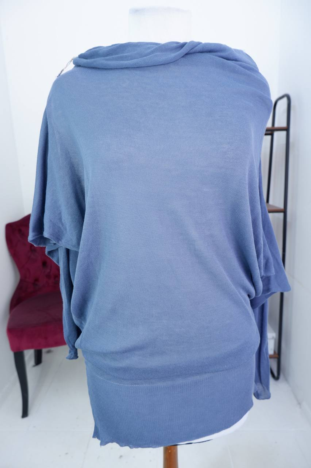 Джемпер в красивом оттенке 44-46 размер