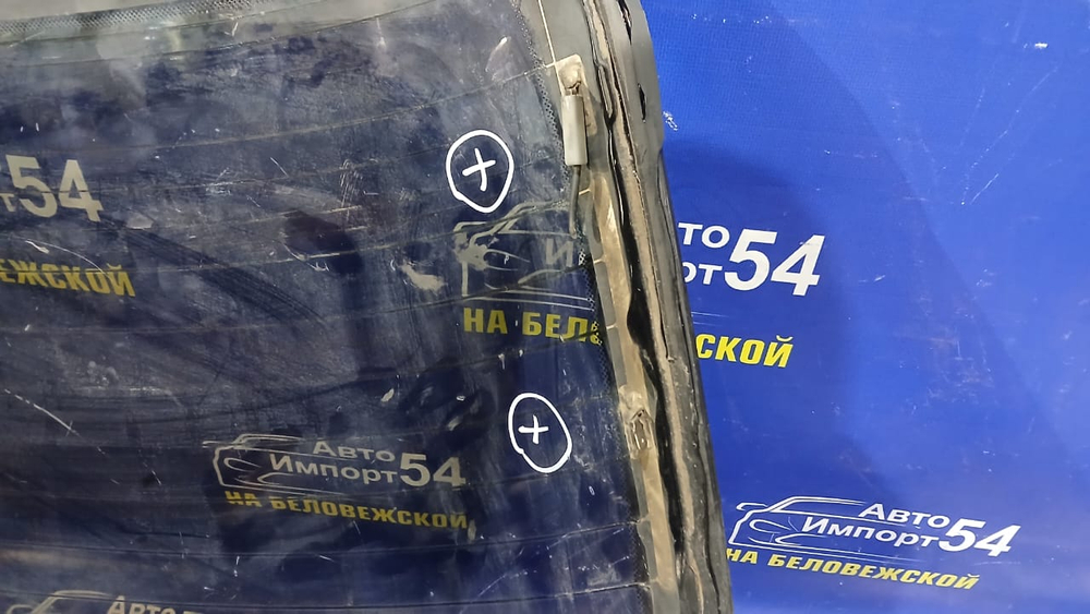 Стекло заднее TOYOTA CAMRY 1991