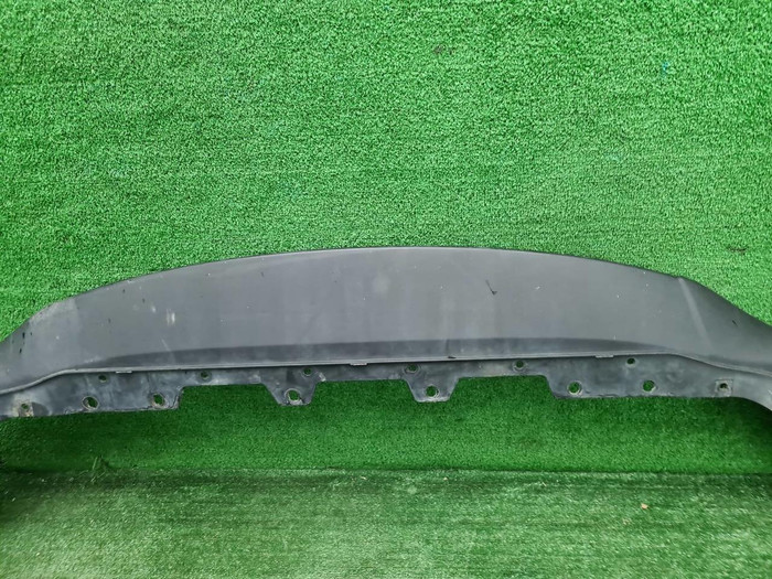 Юбка переднего бампера Maserati Levante (16-20)