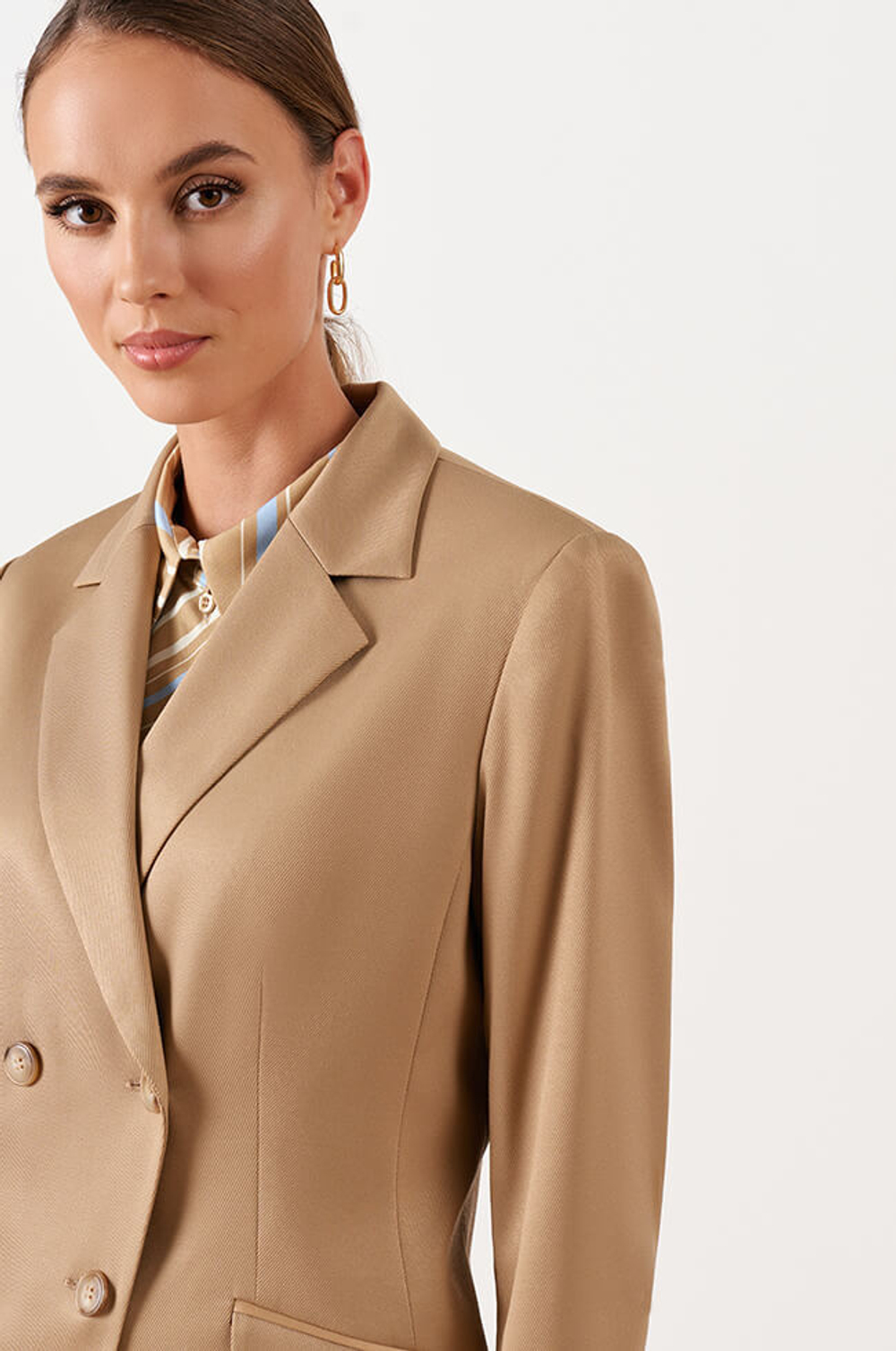 1862 Жакет женский (бежевый)