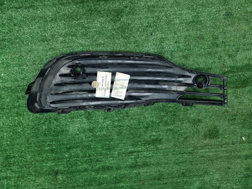 Решетка переднего бампера Mercedes S W223 (20-нв)