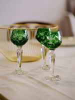 Рюмка с зелёной чашей