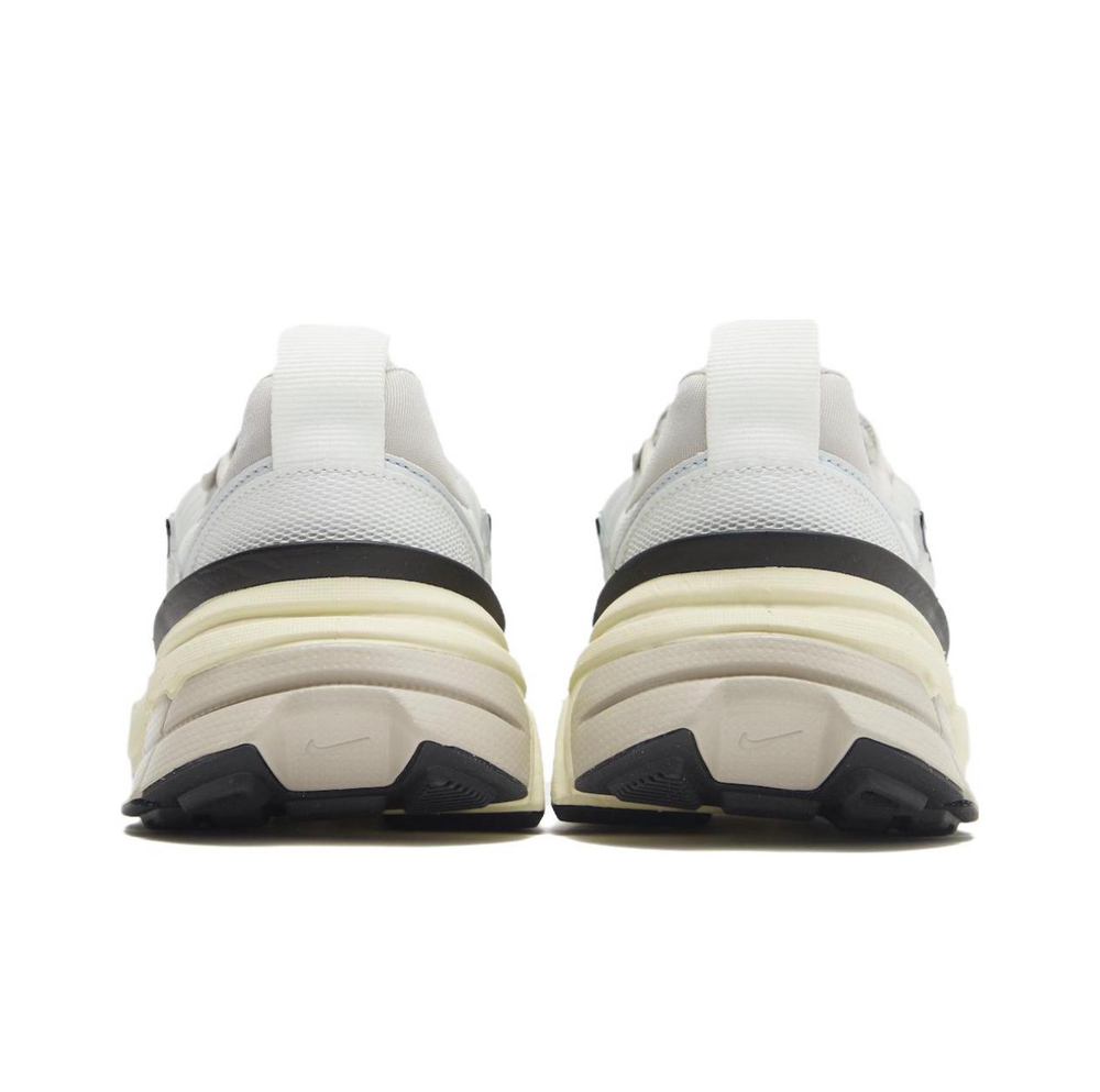 Nike V2K Run Runtekk "Summit White Metallic Silver"