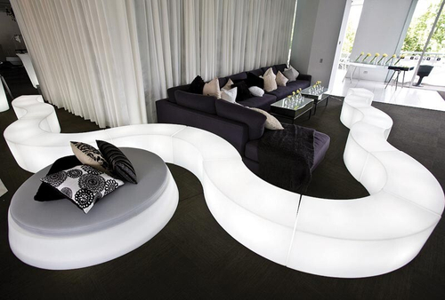 Светящаяся скамейка "Тет"