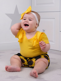 Летний костюм для девочки нарядный