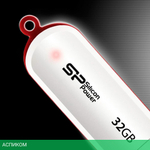 USB Flash-накопитель Silicon-Power LuxMini 320 32GB белый (SP032GBUF2320V1W)