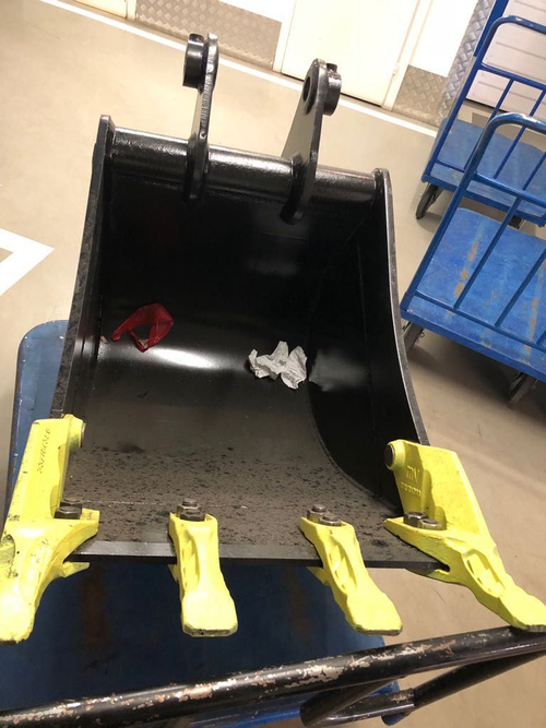 Ковш JCB задний (60 см) 531/24400, 531/23601, 528/01200, 980/89993