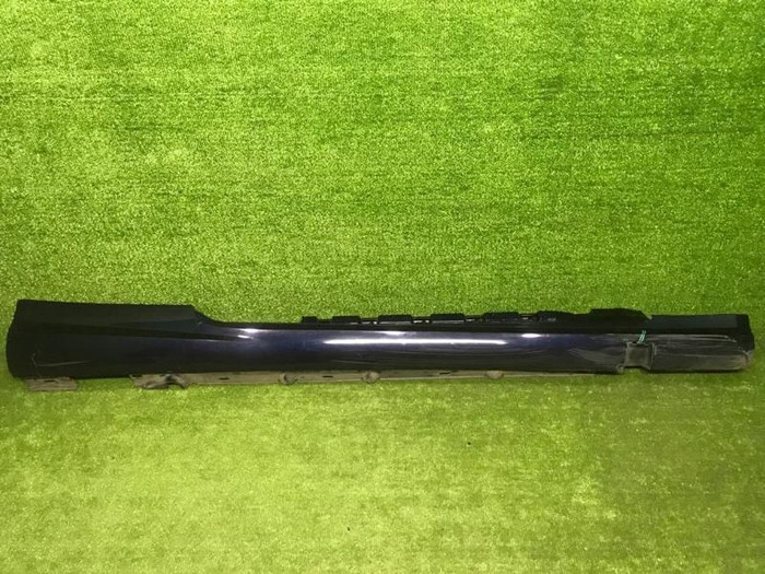 Накладка порога правая Mercedes E c207 (2009-2016)