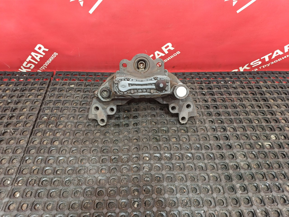 Суппорт правый