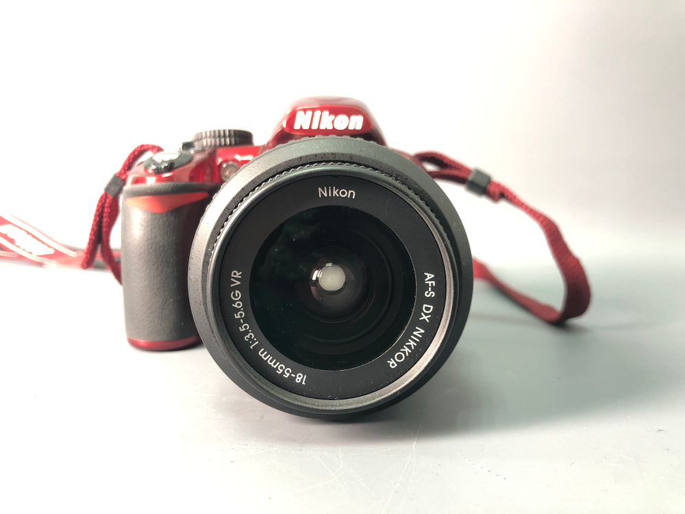 Nikon D3100 kit 18-55 mm, 3500 кадров пробега