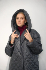 Куртка стеганная в сером оттенке с глубоким капюшоном