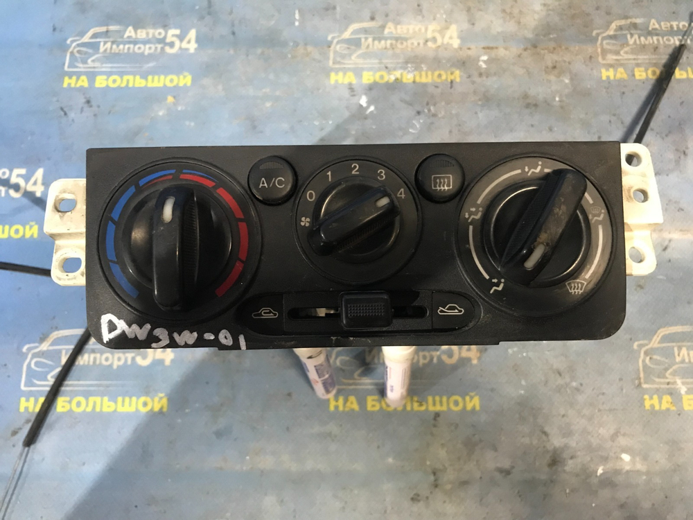 Блок управления климат-контролем MAZDA DEMIO 2001