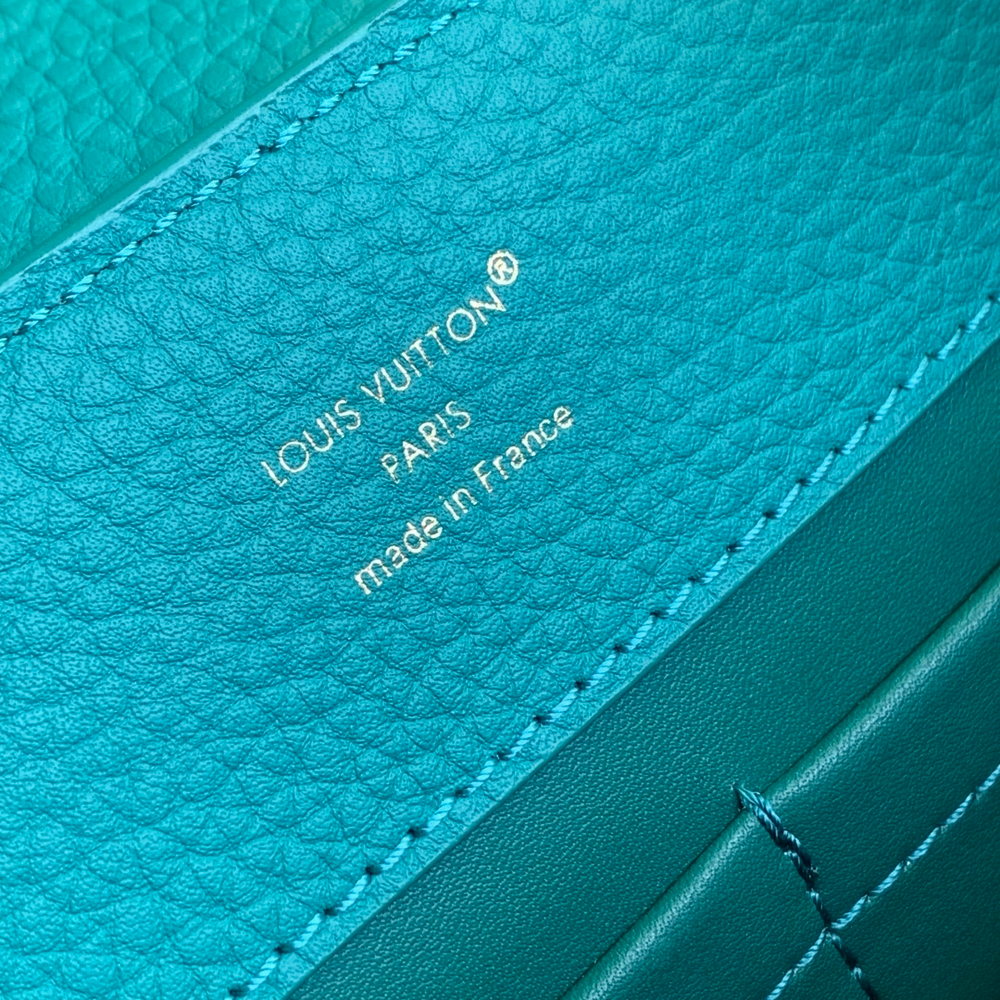 Louis Vuitton Capucines (3 sizes)