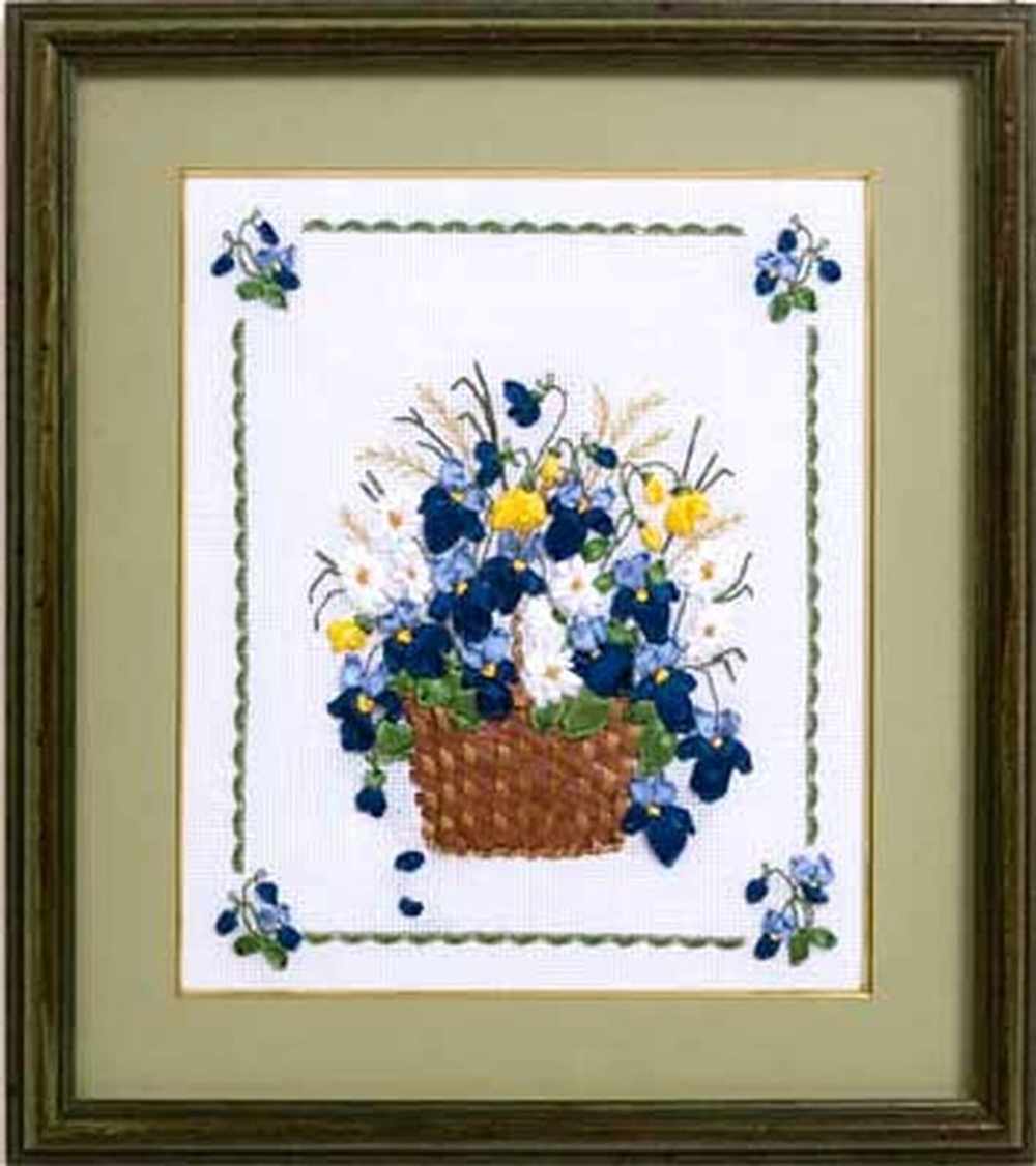 "Корзинка с фиалками"-Ц-661 вышивка