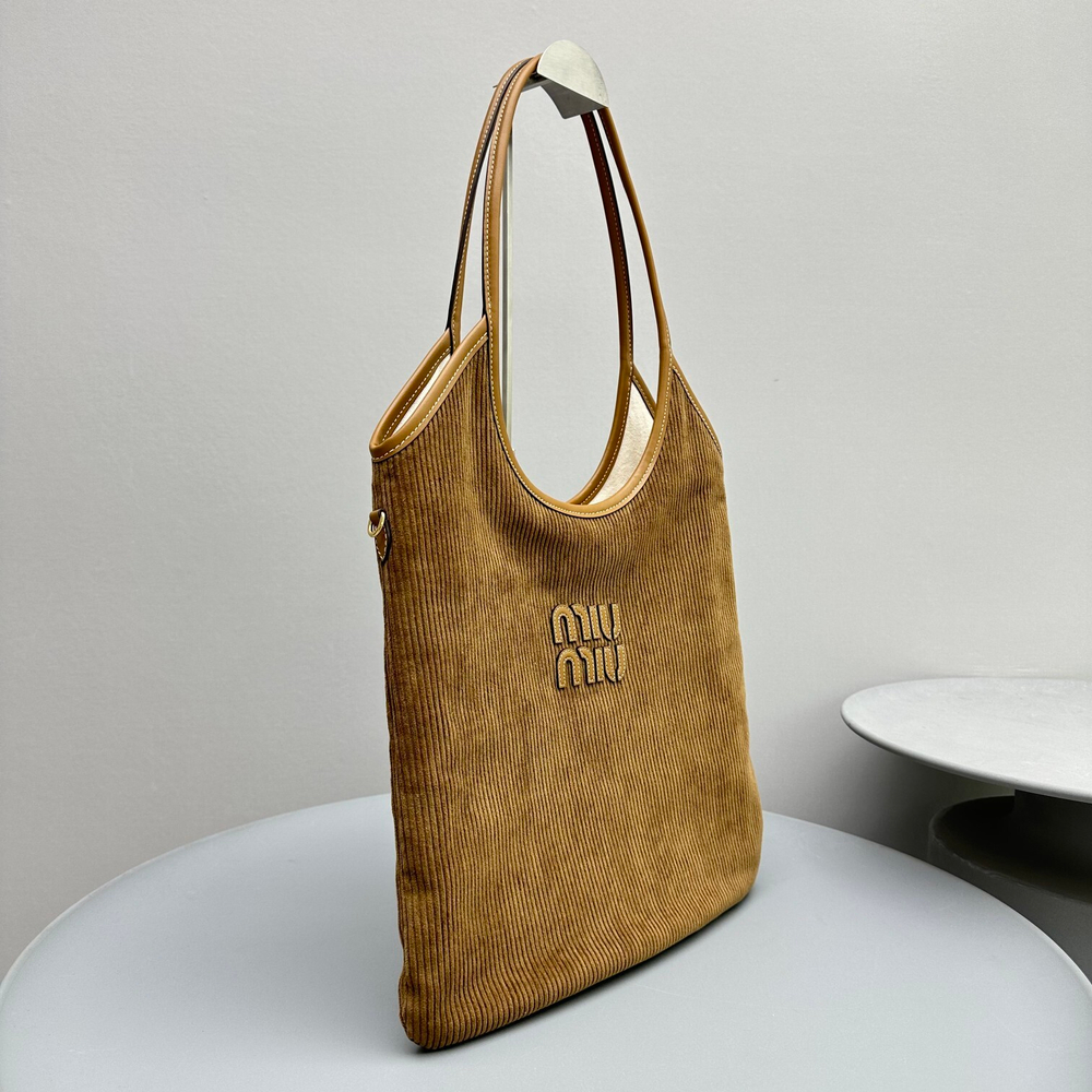 Miu Miu Ivy Bag 40 cm