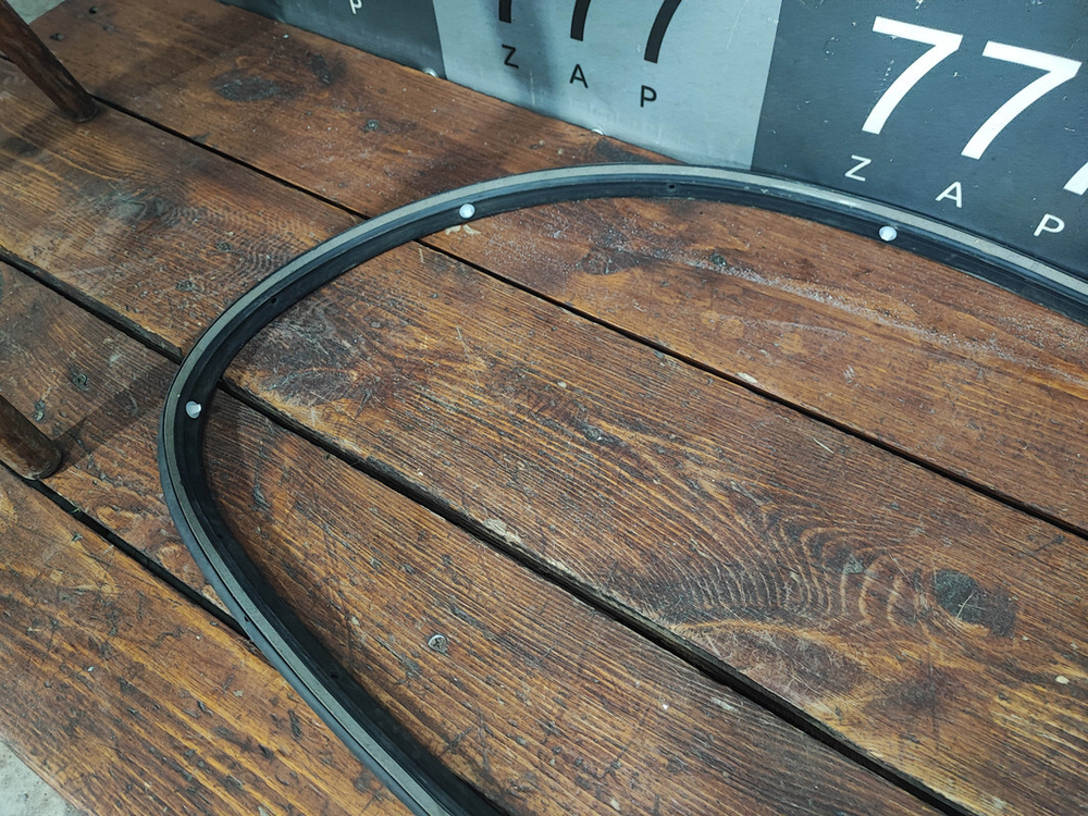 Уплотнитель двери передней правой Opel Insignia 08-17 Б/У Оригинал 13228153