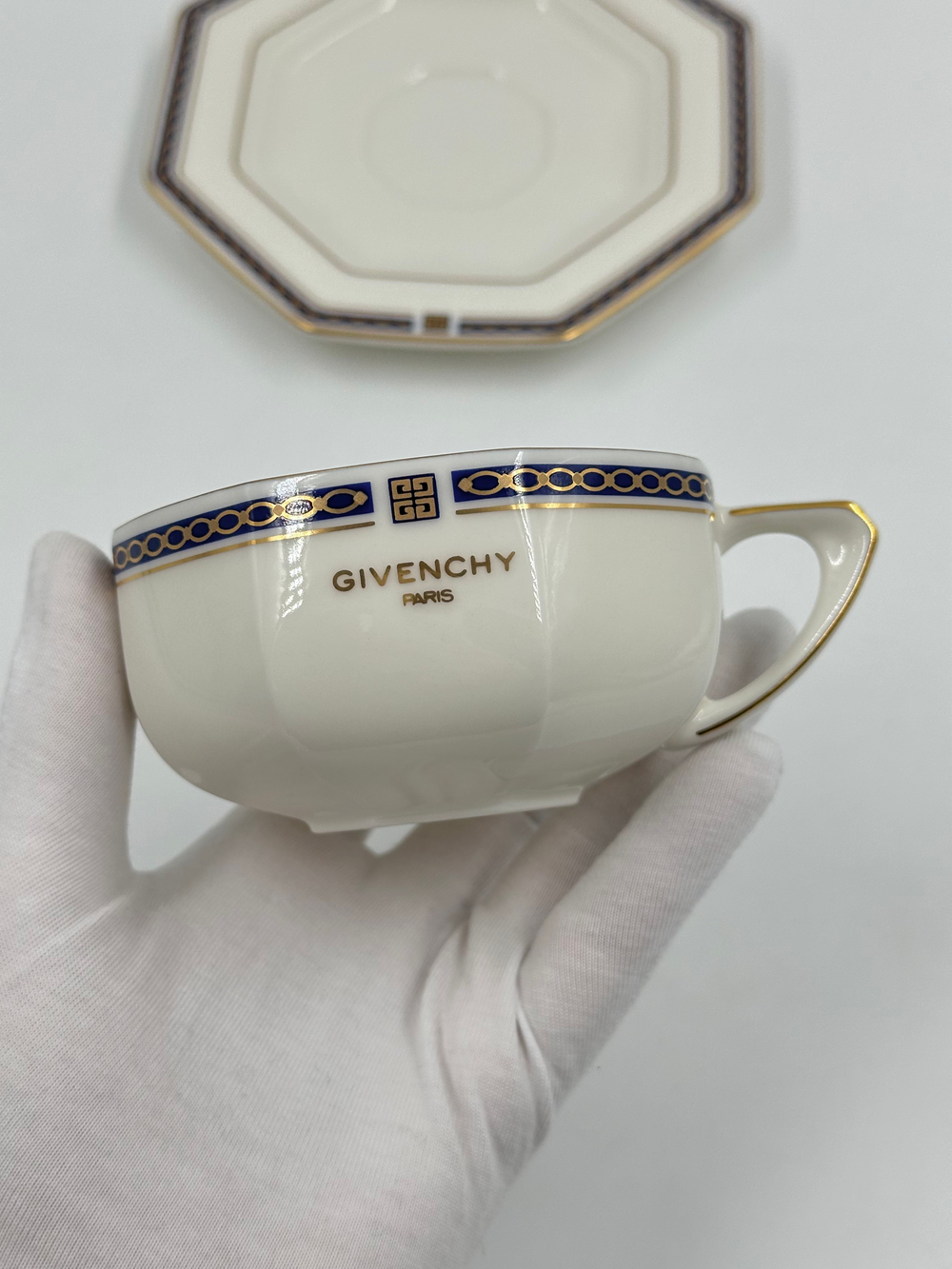 Чайная пара с тёмно-синей каймой Givenchy
