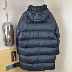 Пуховик Moncler