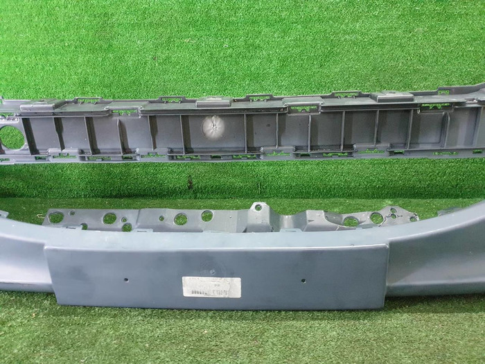 Бампер передний Peugeot 1007 (2005-2009)