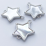 Коннектор Звезда, цвет серебро+перламутр, размер 17*15 мм, цена за 1 шт