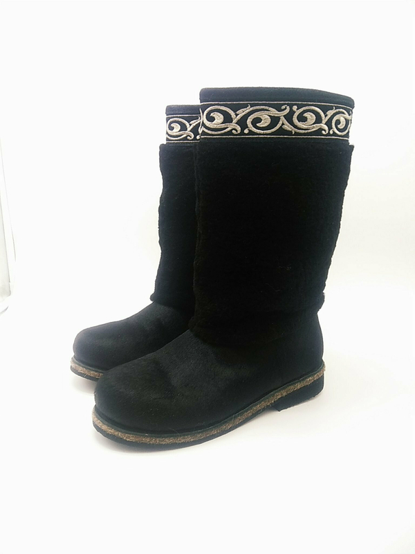 41 Унты женские из мутона и пони