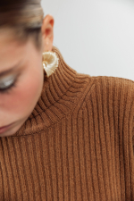 Коричневое шерстяное платье