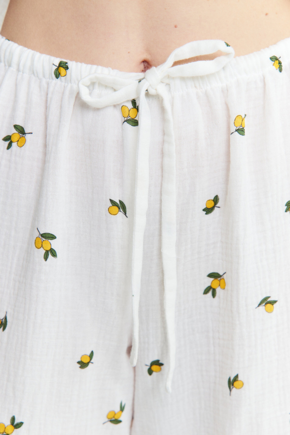 Муслиновые брюки с лимонами
