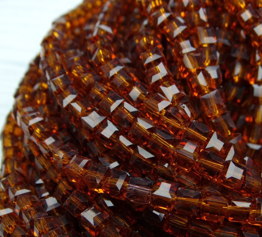 БВ030НН3 Хрустальные бусины квадратные, цвет: коричневый, размер 3 мм, кол-во: 63-65 шт.