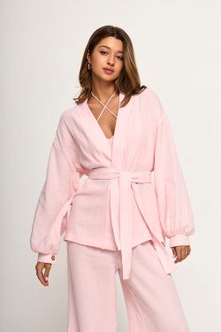 Кимоно на поясе из муслина нежно-розового цвета