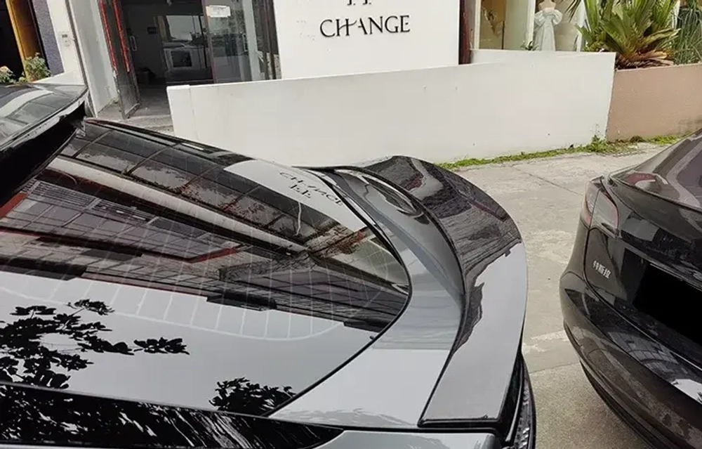 Спойлер из кованого карбона для Zeekr 001 Зикр