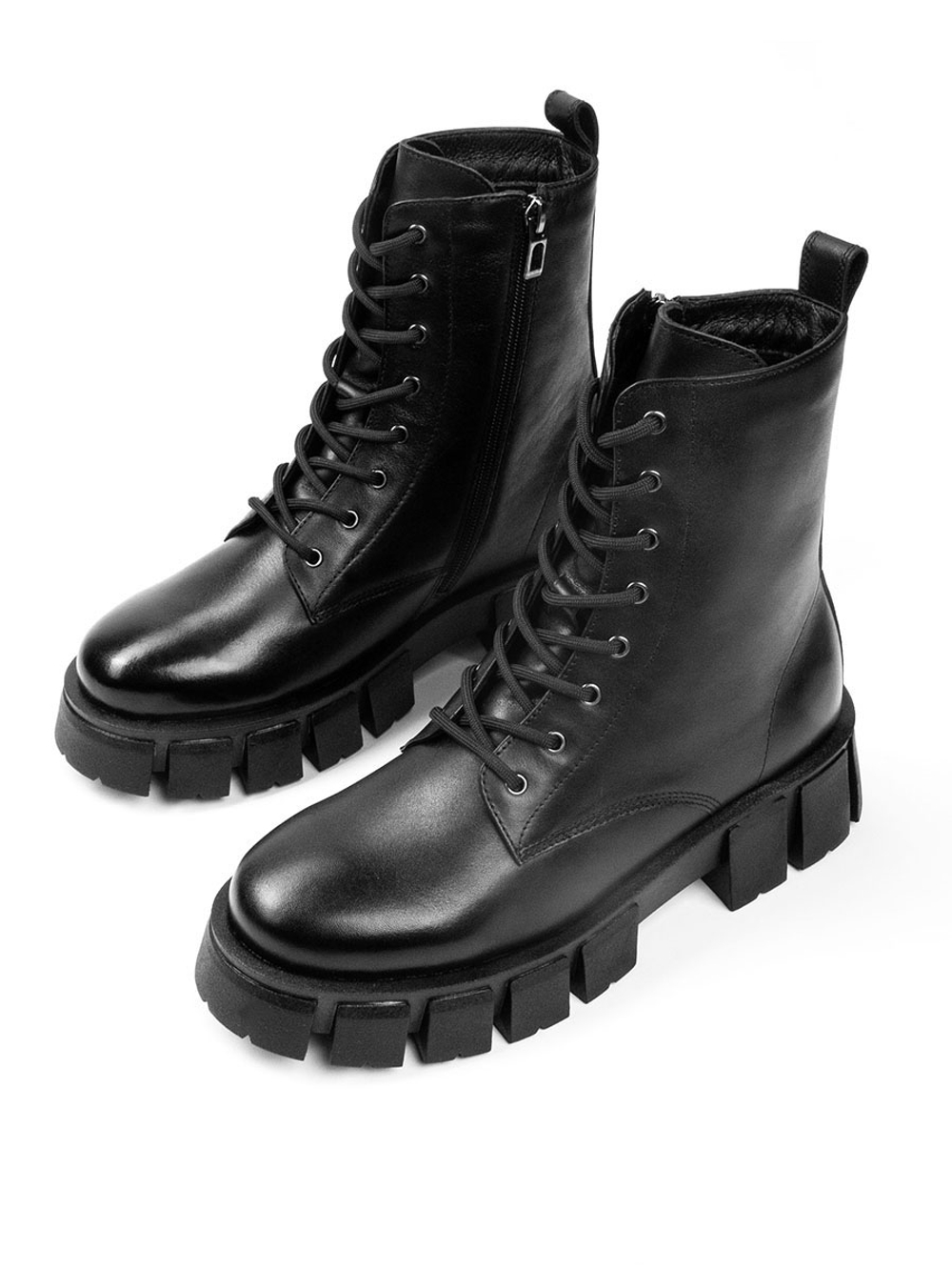 Женские демисезонные ботинки черного цвета