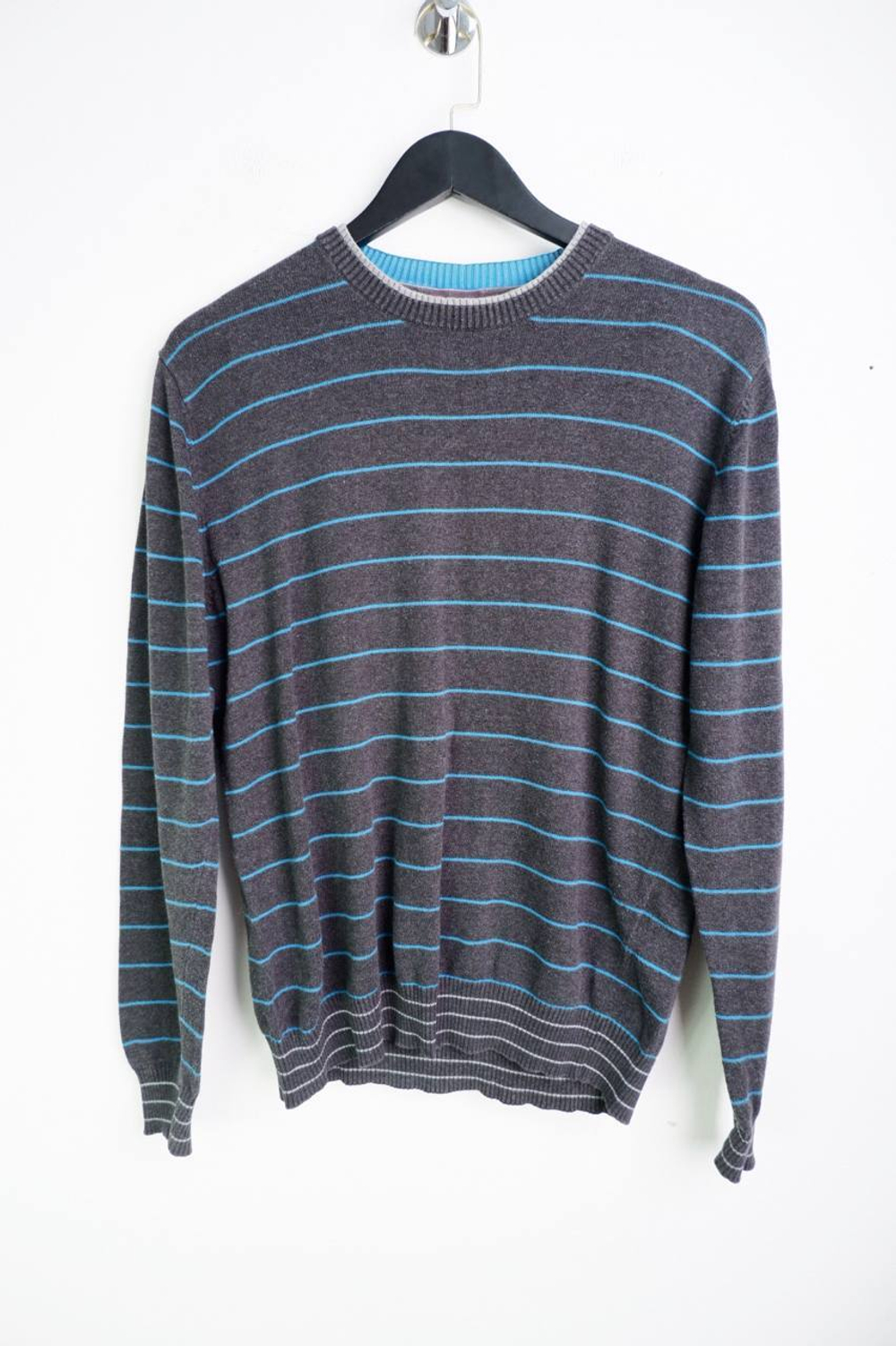 Джемпер Ostin практичный, маркировка S, визуально на 44/46 размер