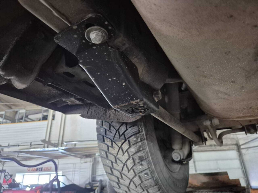 Защита крепления задних тяг Tank 300