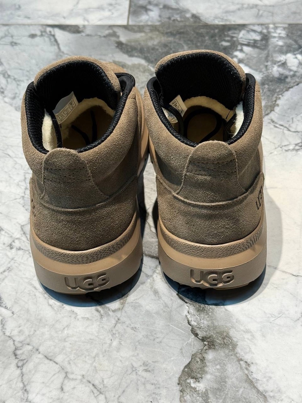 UGG