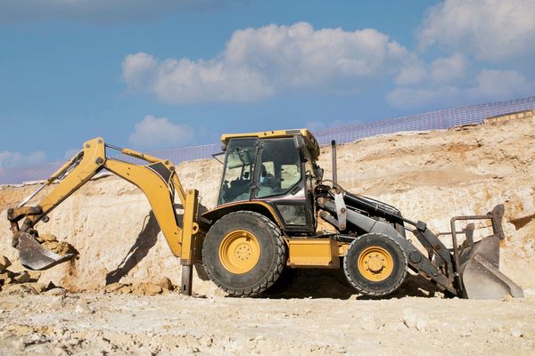 Сезонный ремонт: что проверить в двигателе Caterpillar после зимы