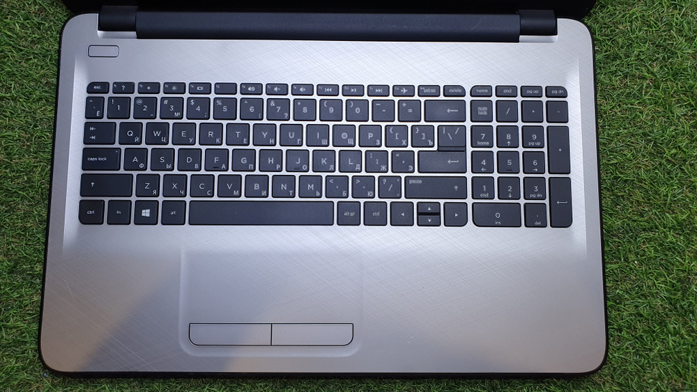 Ноутбук HP A8/4Gb/R5 M330 2 Gb