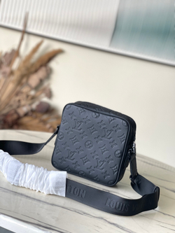 Louis Vuitton Getaway Messenger