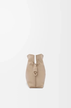 Loewe Большая сумка-клатч Flamenco из телячьей кожи наппа, песочный