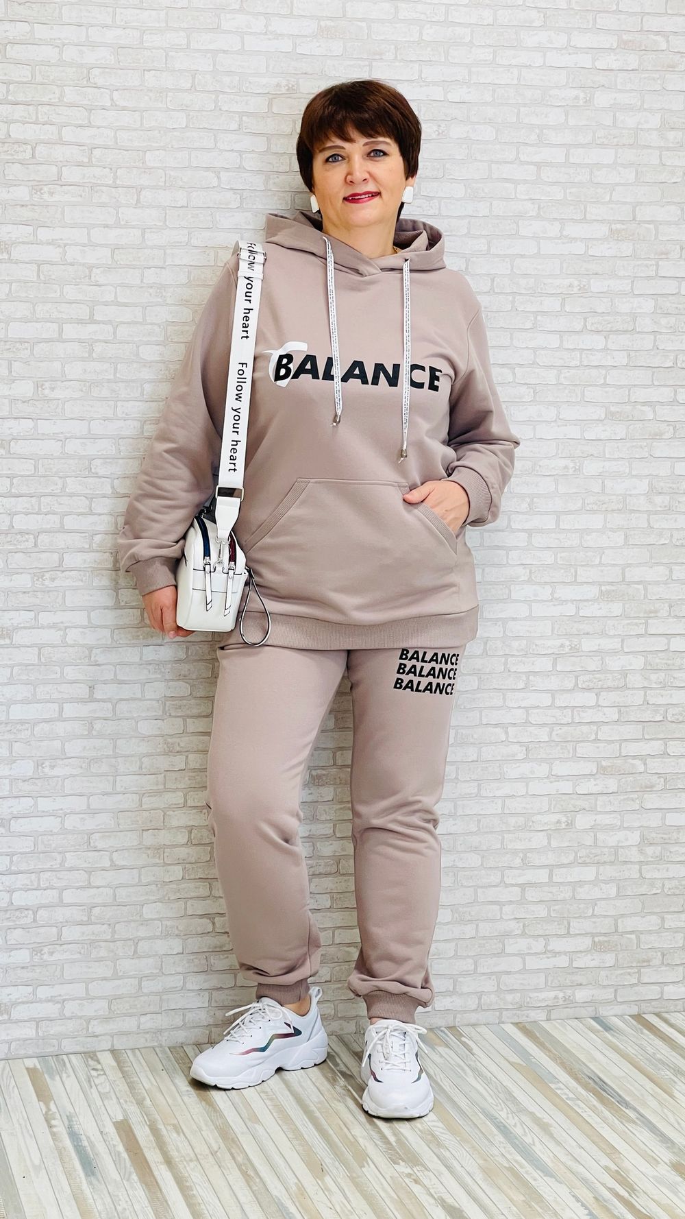 Спортивный костюм с худи и брюками