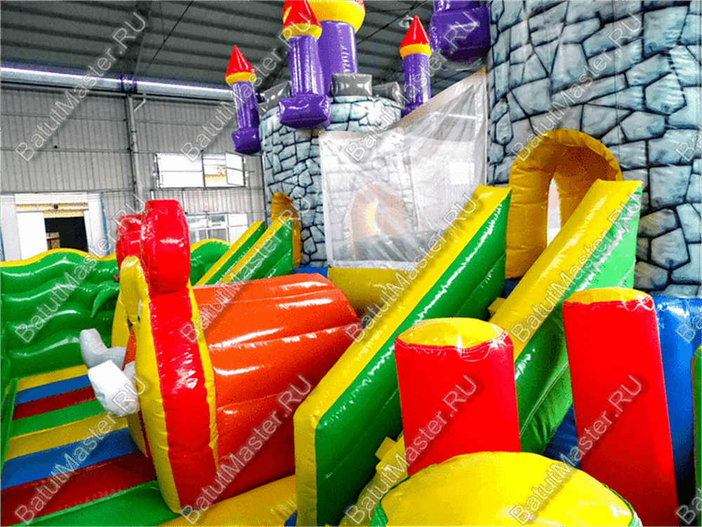 Большой надувной батут "Средневековье" 8*8*5 м