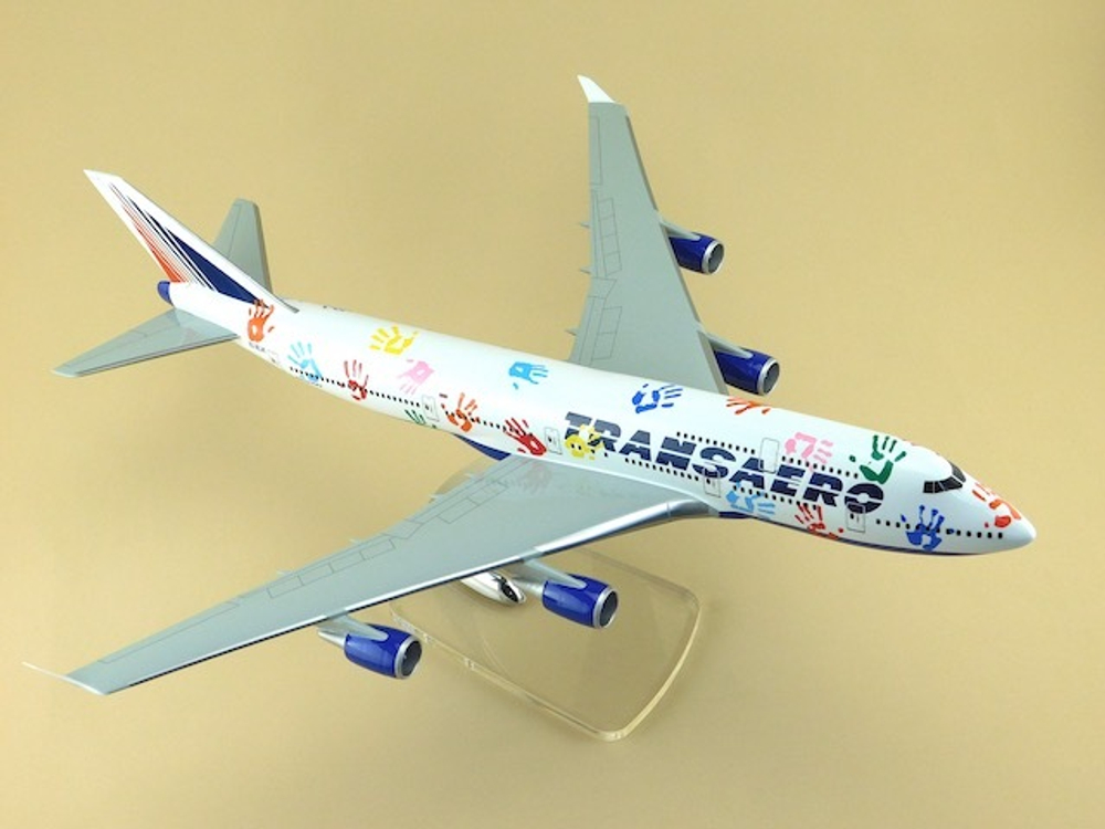 Модель самолета Boeing 747-400 (М1:144, Transaero с ладошками)