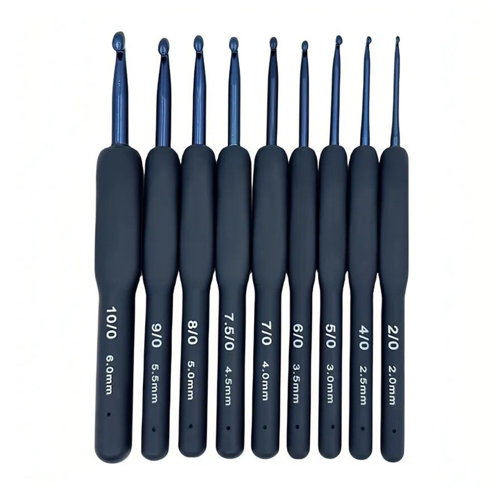 Набор крючков для вязания с мягкой ручкой