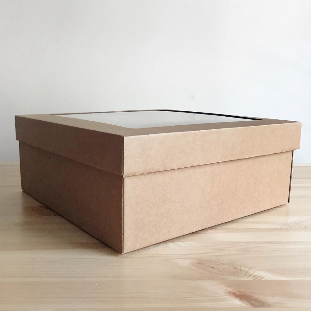 Коробка с окном 30 х 30 х 12 см